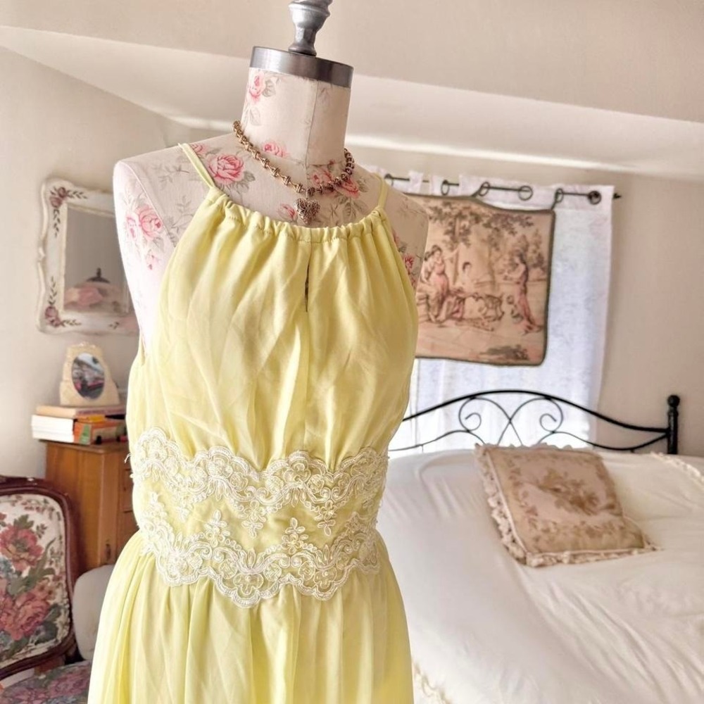 70s yellow‎ lace maxi dress - Picture 2 of 5